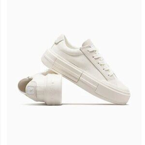 Converse Chuck Taylor All Star Cruise - Size 7 Women/5.5 Men - Chunky - Suede